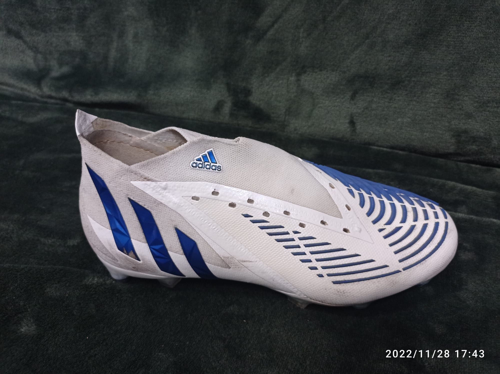 Adidas Predator EDGE1 Low.