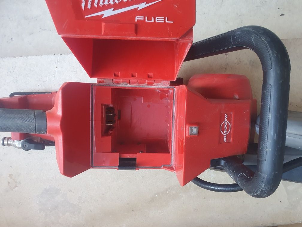 Milwaukee M18 FCOS230 фугорез