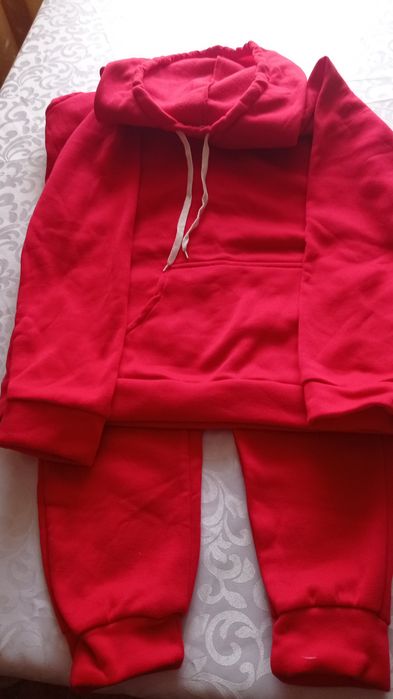 Спортивные костюмы