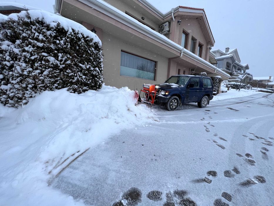 Снегопочистване от Mr.Donchev