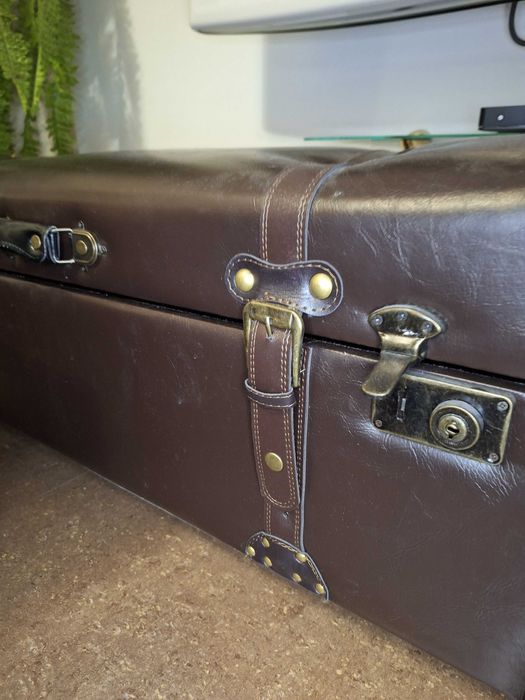 Комплект пейка и табуретки ракла тип куфар