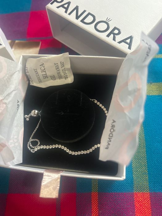 Оригинална сребърна гривна Pandora с циркони + кутия и сертификат