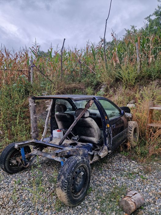 Vand Bughi cu motor 1.4 16v