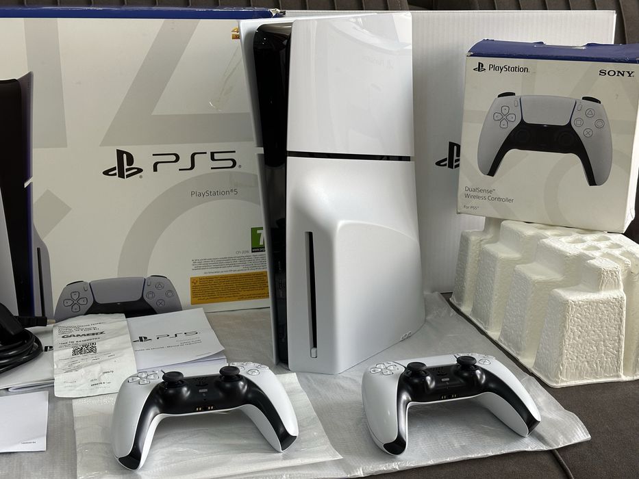 Почти Новый PlayStation 5 Slim 1TB 2 Геймпада Игровая Приставка Sony