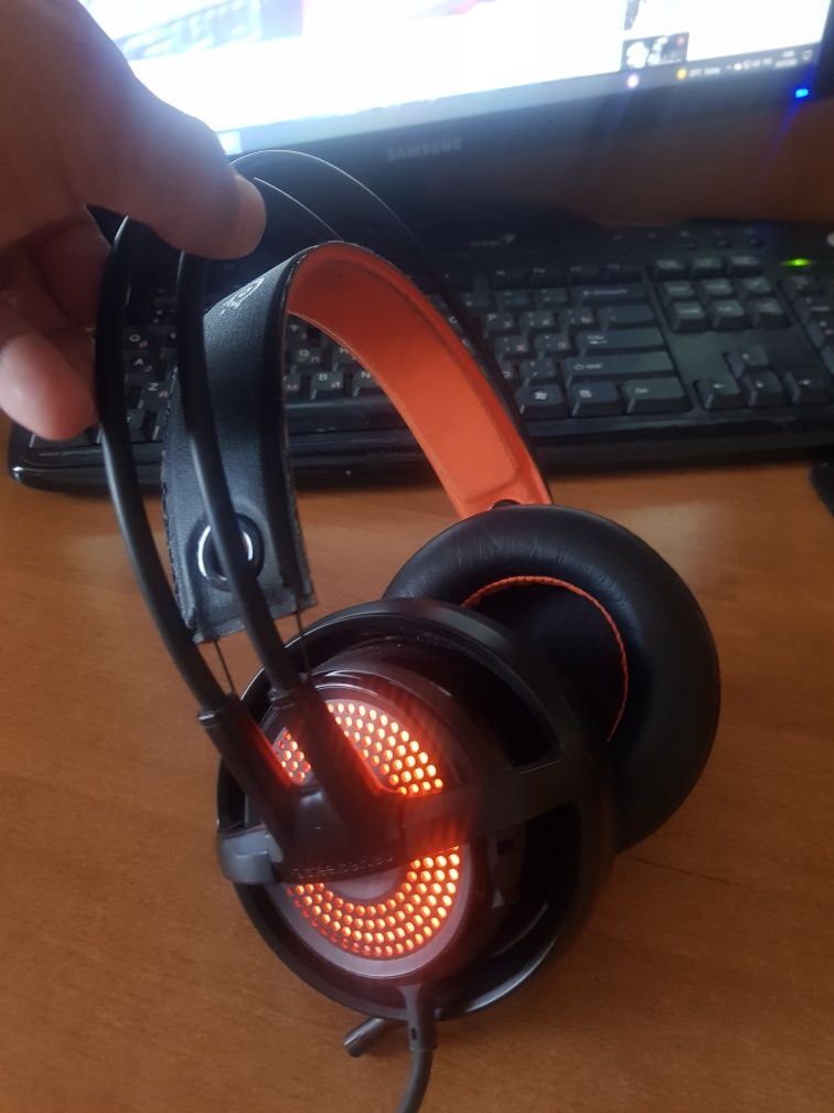 Продам наушники SteelSeries Siberia 350