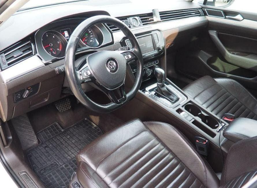 Vw passat an 2015 .190cp DSG. Distronic /camera /masaj /ventilatie