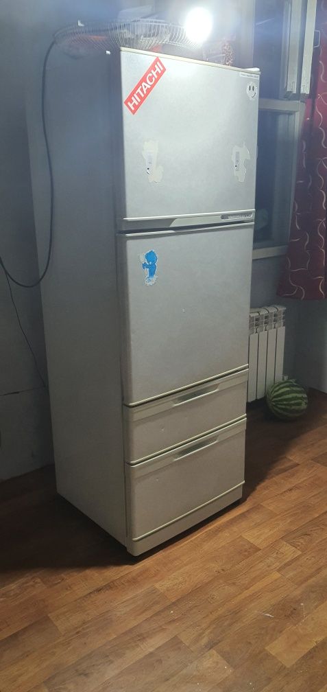 Холодильник Хитачи японка