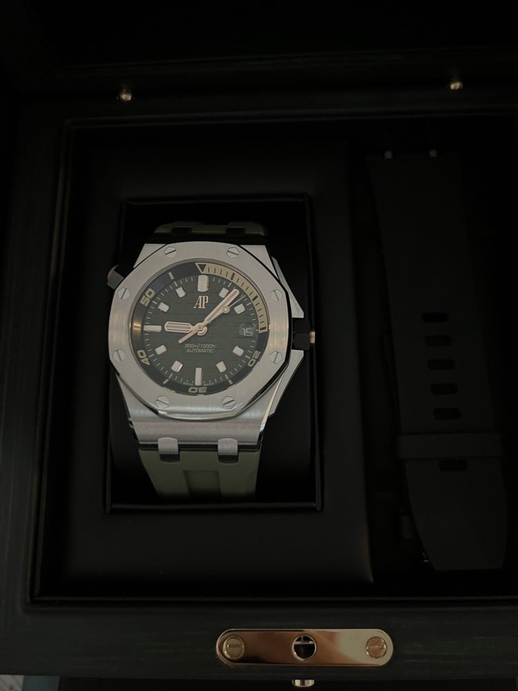 Часовник Audemars Piguet Royal Oak Offshore Diver Green Dial