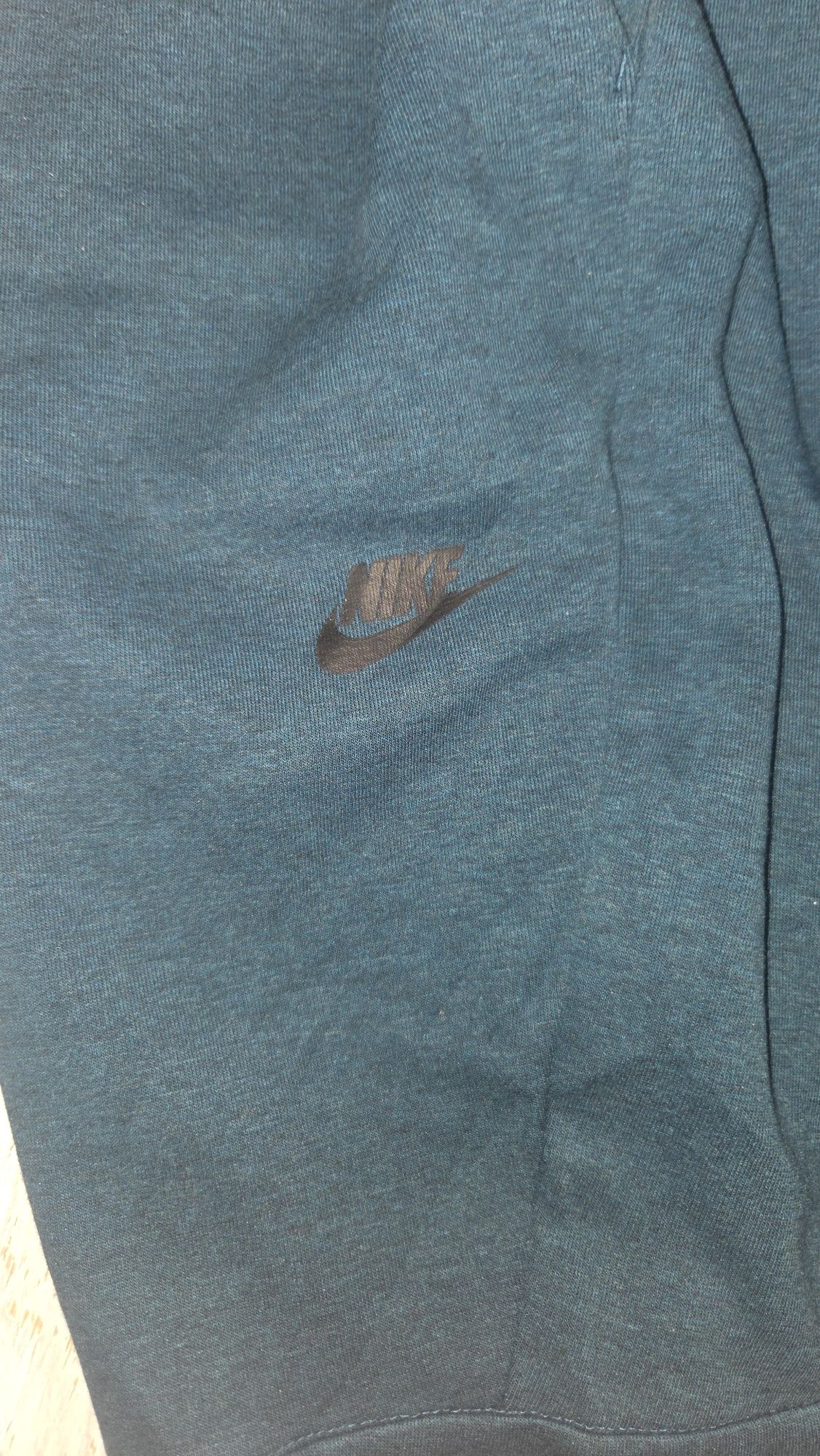 Nike Tech  Fleece  като Нови ХЛ