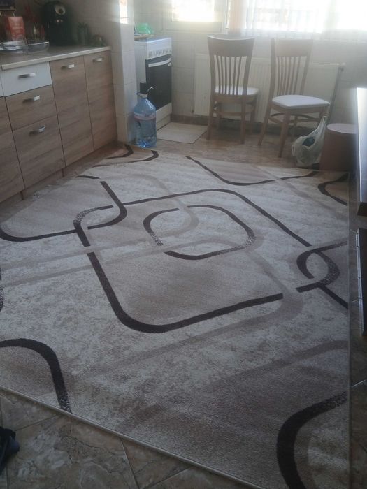 Килим в светло кафяво 200/250