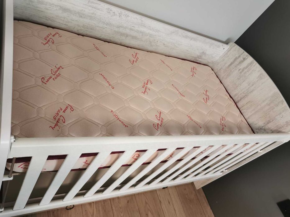 Детско Легло  с матрак.