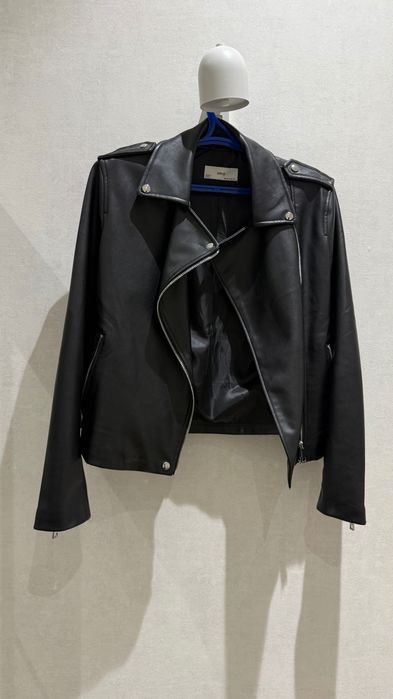 Женские вещи в ассортименте