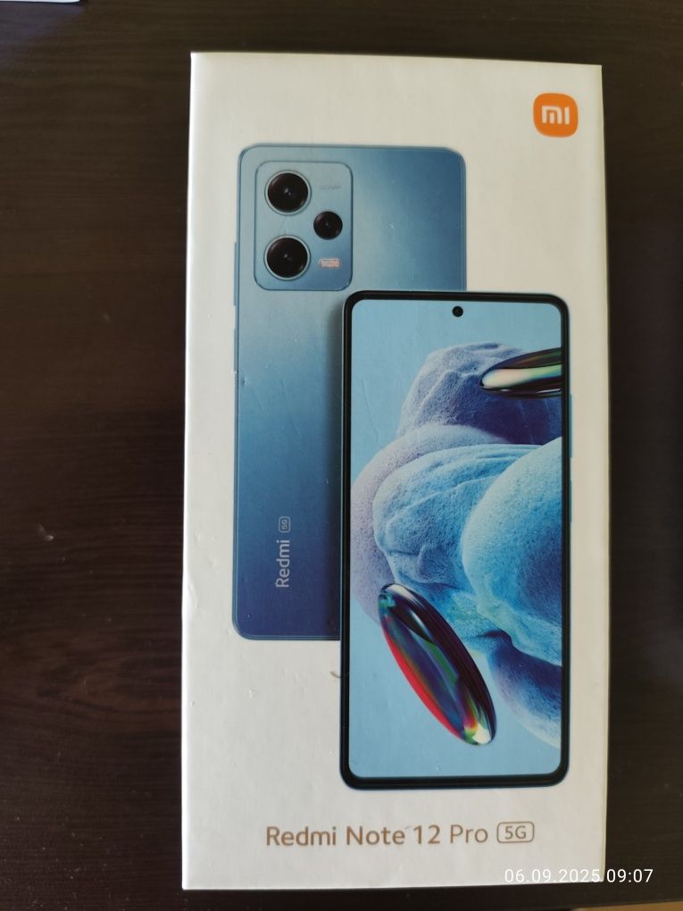 Продавам Redmi Note 12 Pro 5G 8GB RAM/256 GB ROM, Перфектен!