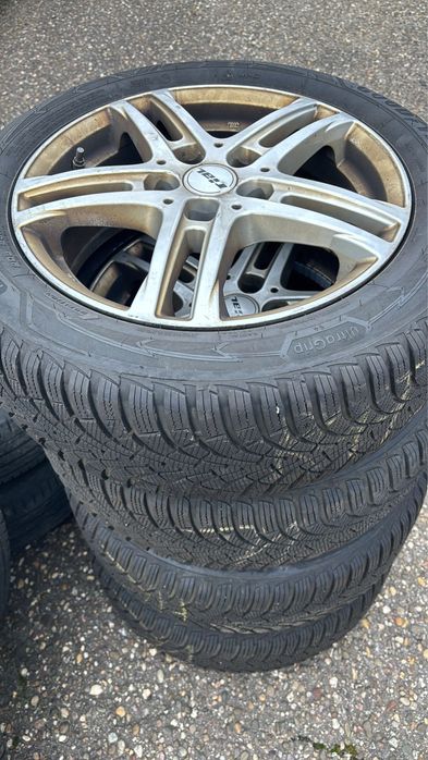 jante ford focus+anvelope 205.55.16 GoodYear iarna