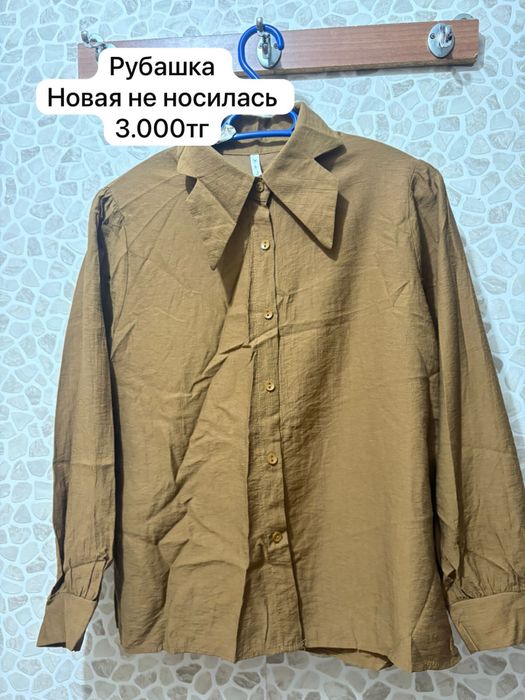 Рубашка цвета хаки