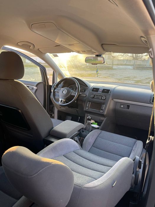 Mașina Touran style