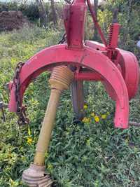 Coasă după tractor