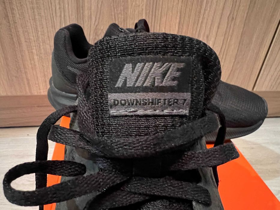 nike DOWNSHIFTER 7 дамски , женски маратонки номер 37,5