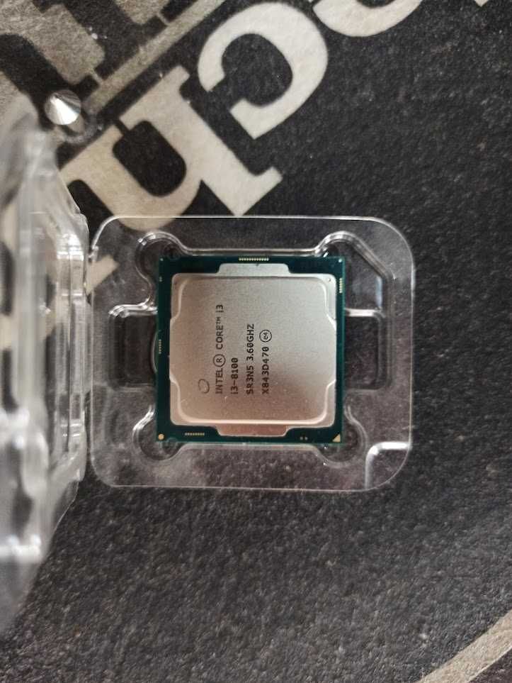 Продавам процесор Intel Core i3-8100