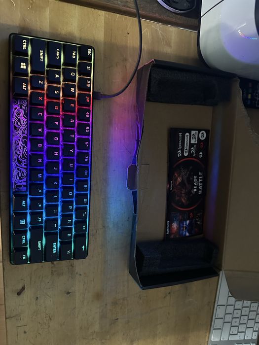 Tastatura gaming hyperx alloy 60 taste