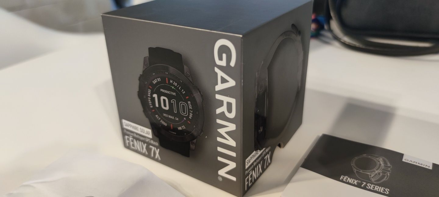 Продавам GARMIN Fenix 7X Sapphire SOLAR