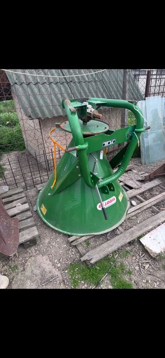 Împrăștiator îngrășăminte Vigolo 300 kg – PTO, stare bună”