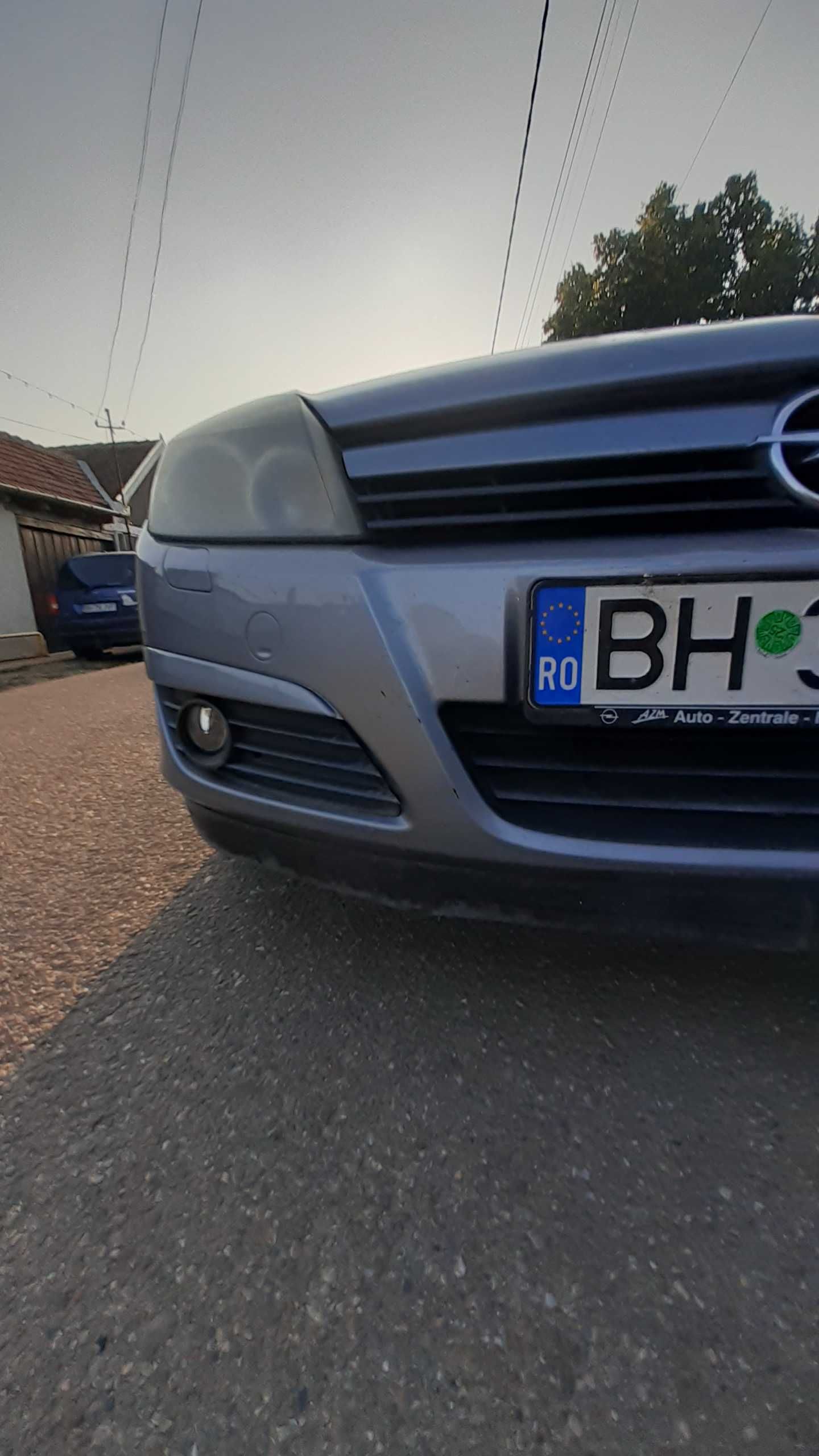 Opel astra h an 2004