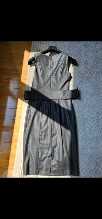 Vând rochie model office gri satinat