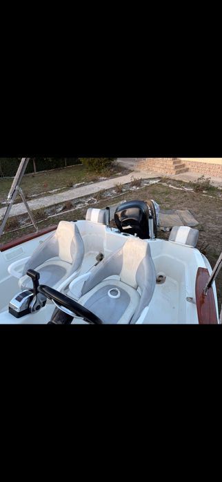 Barca quicksilver cu peridoc