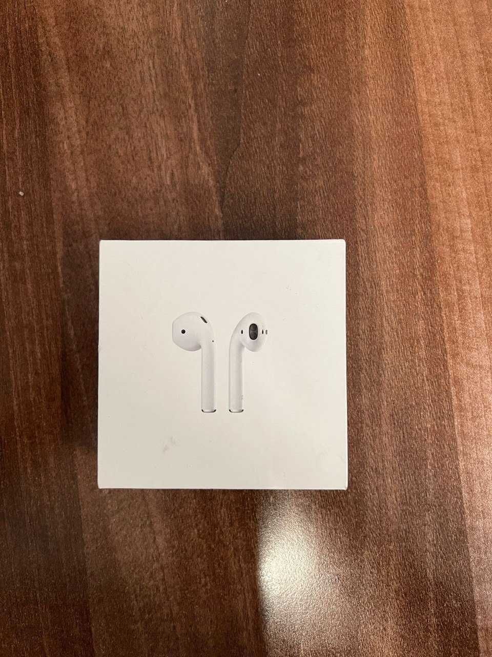 airpods 2. 1 год 8 мес в пользований