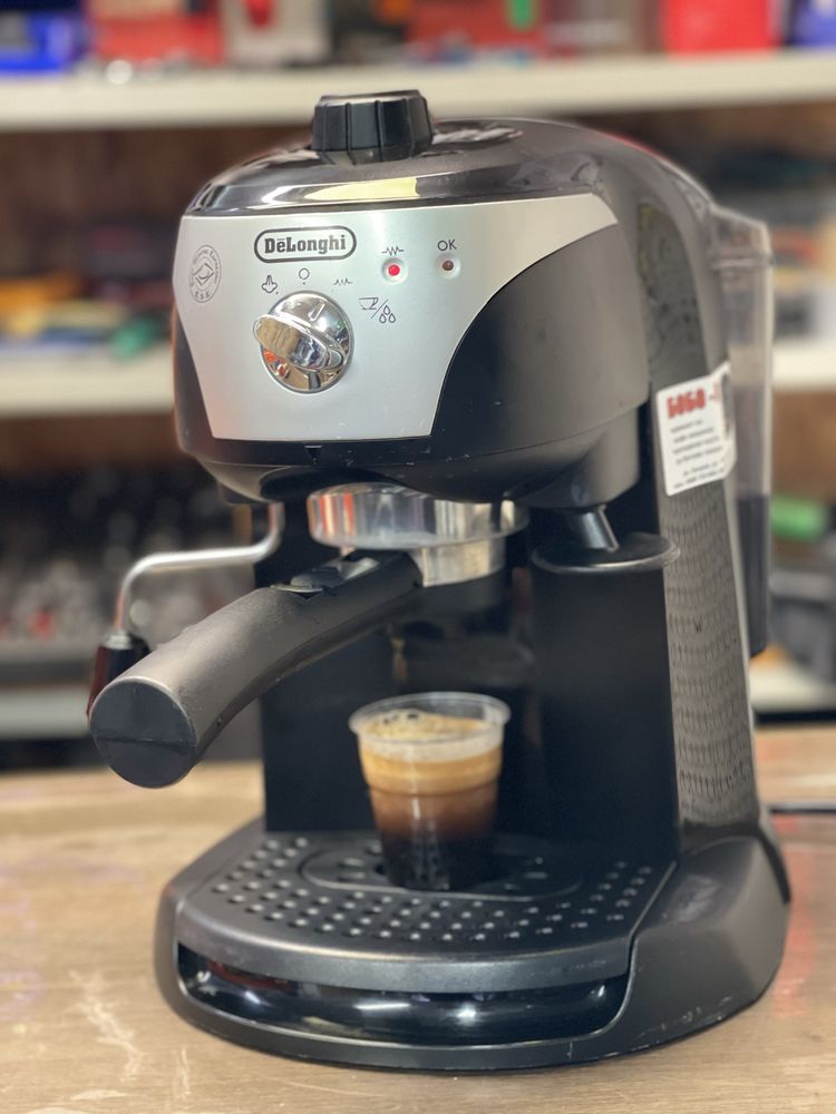 Кафемашина DeLonghi EC220.CD - 6 месеца гаранция !