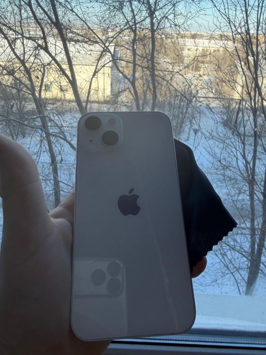 Продам айфон 13