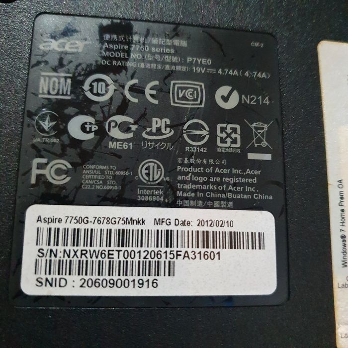 Vand sau Dezmembrez diferite modele de Laptopuri