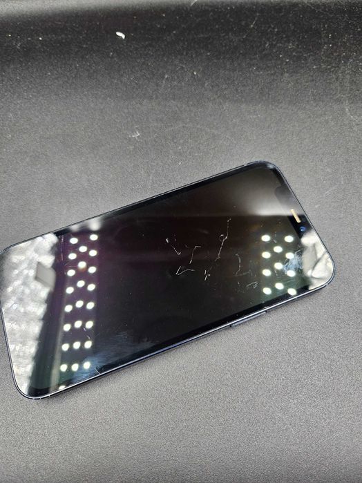 Hope Amanet P5-iPhone 12 Midnight, 64GB/94%, Display schimbat !