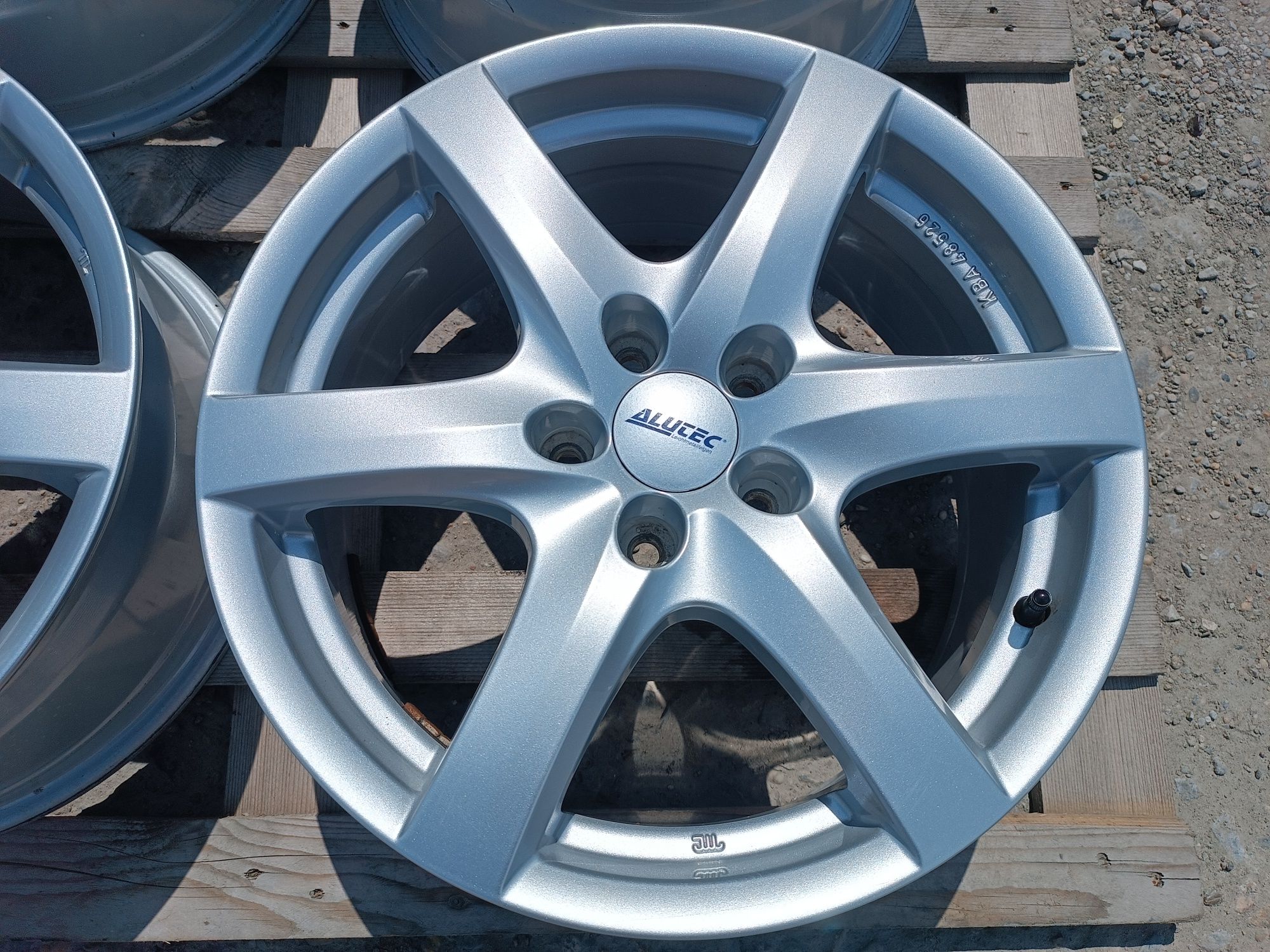 Лети джанти 17ки 5х114.3 Alutec