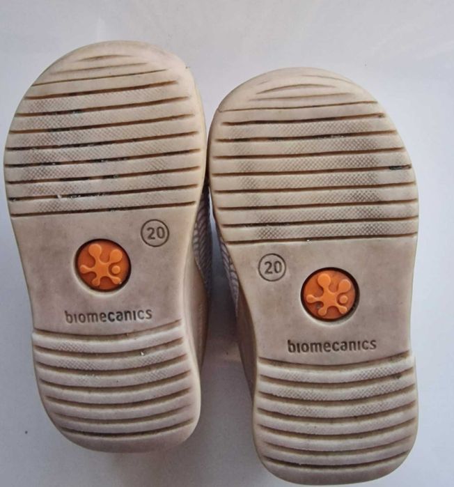 Biomecanics кожени сандали 25лв