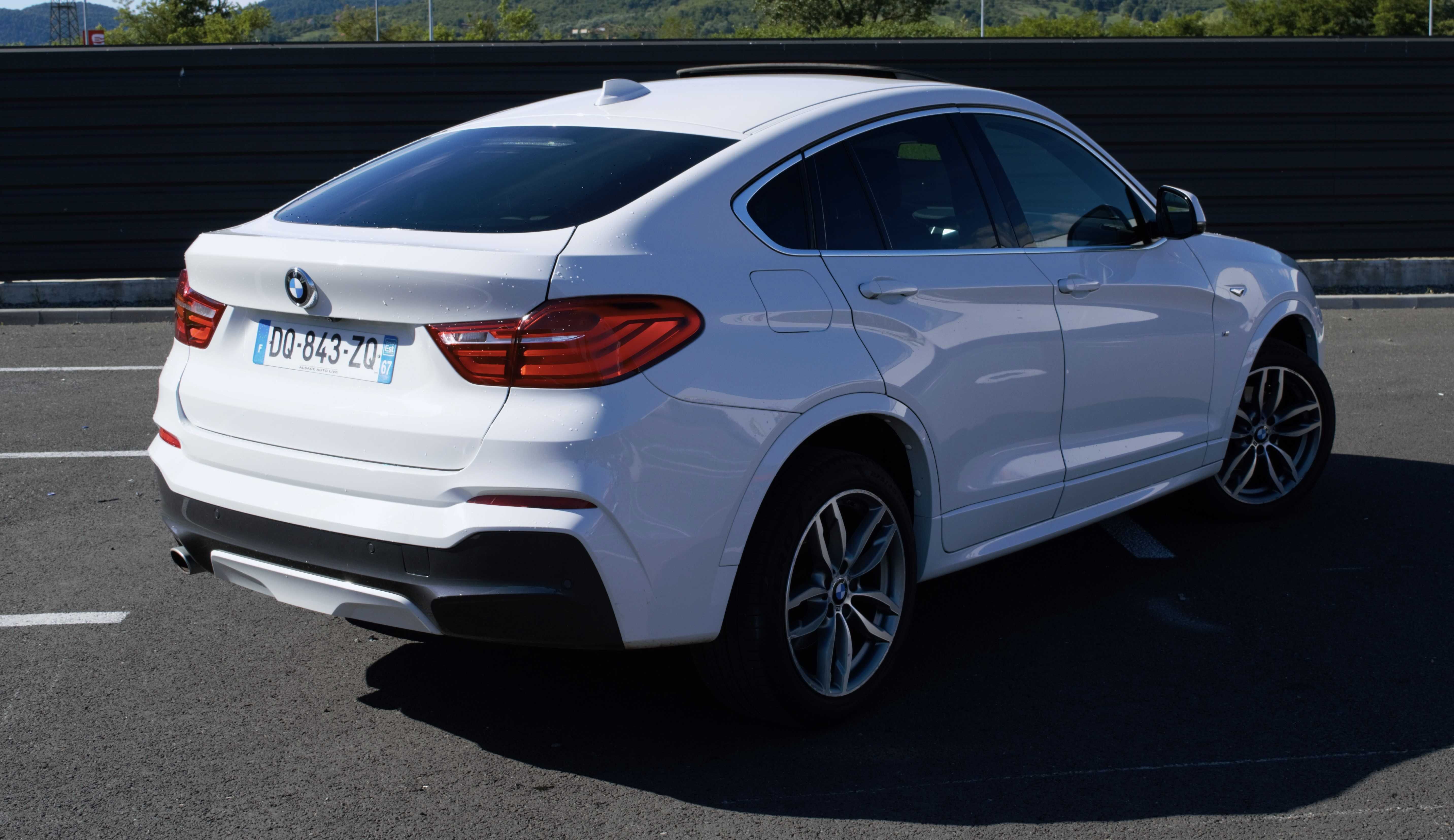BMW X4 // M-packet // 2.0 diesel // 190 CP // Distronic // Led// Trapa