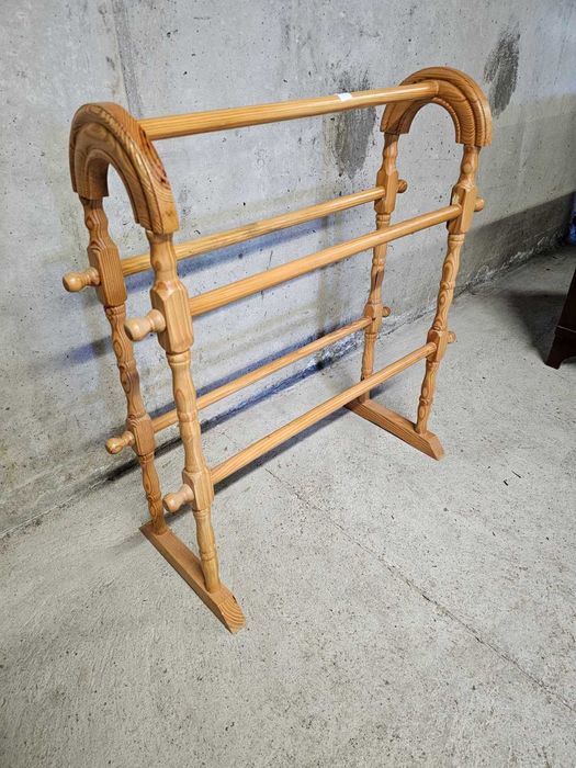 Шкаф за обувки в ретро стил