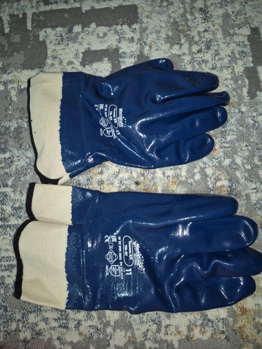 Дождевик и резин. перчатки