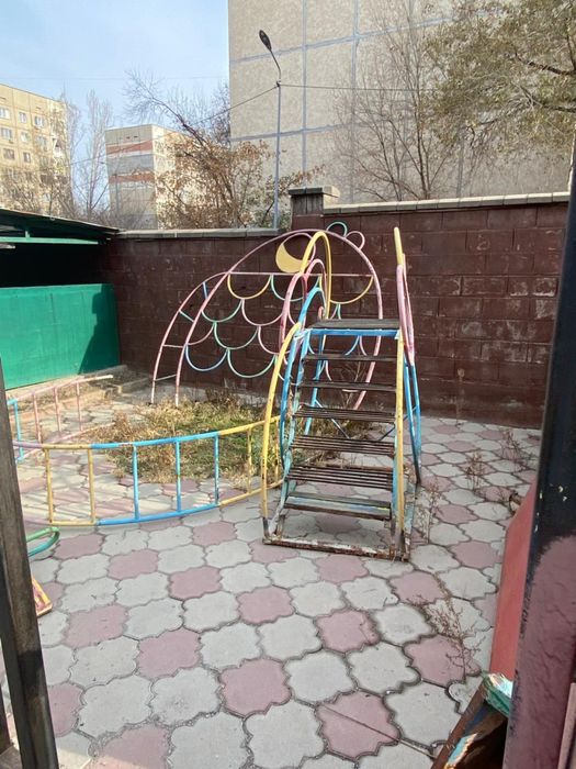 Продам детскую игровую площадку