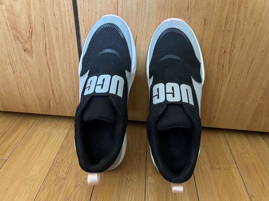 UGG La Flex.