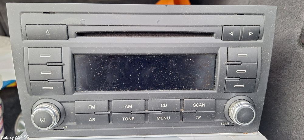 Radio CD player Casetofon Seat Exeo Audi A4 3R035186

200 lei

Prețu