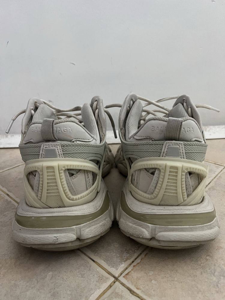 Balenciaga track 2
