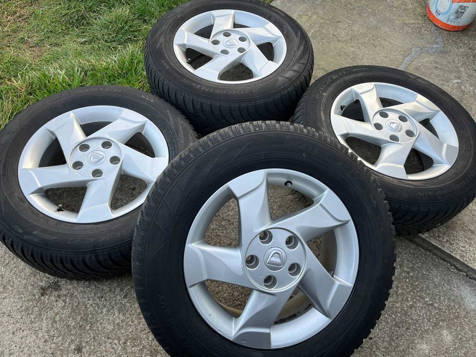 Jante 16 DUSTER cu anvelope Iarna M+S 215/65/16 Foarte Bune