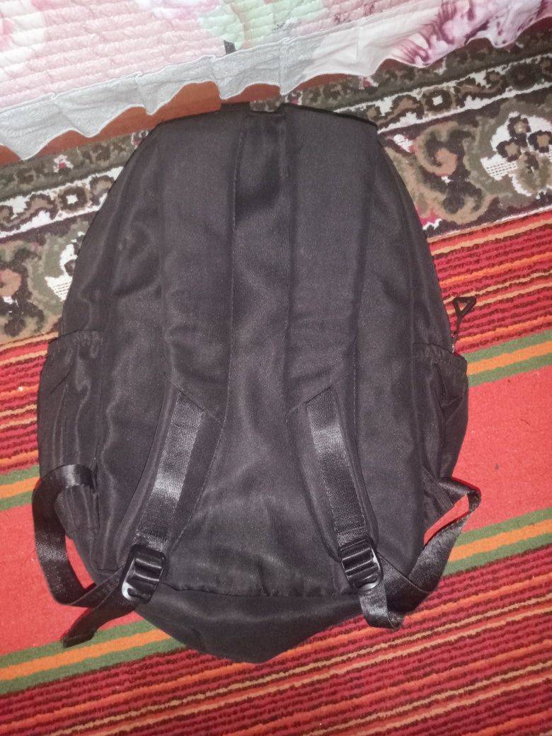 Maktab sumkasi arzon narxda!!