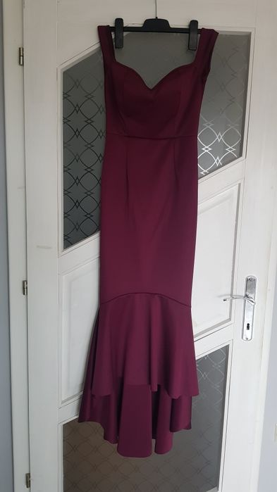 Rochie bordo, de ocazie - stil sirena, umerii cazuti