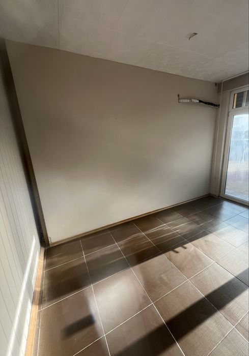 Салон за красота- маникюристка/ фризьорка