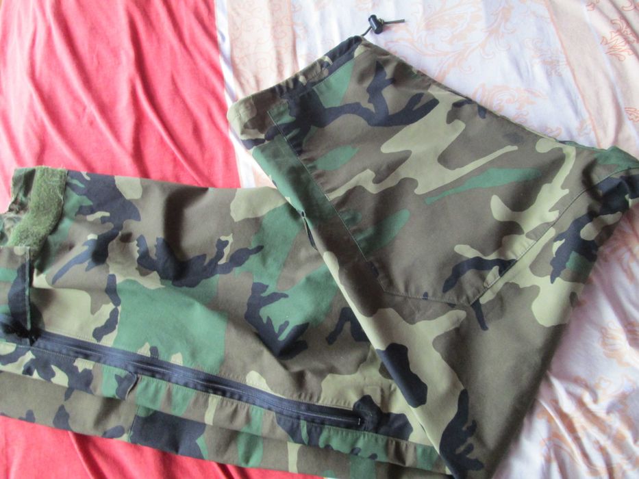 pantaloni army impermeabili M/L
