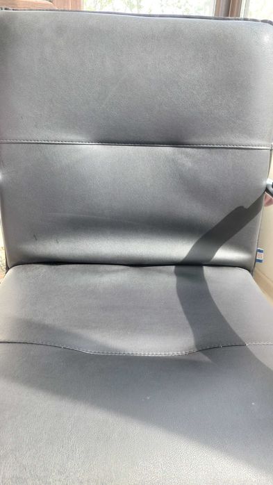 Scaun de bucatarie / birou