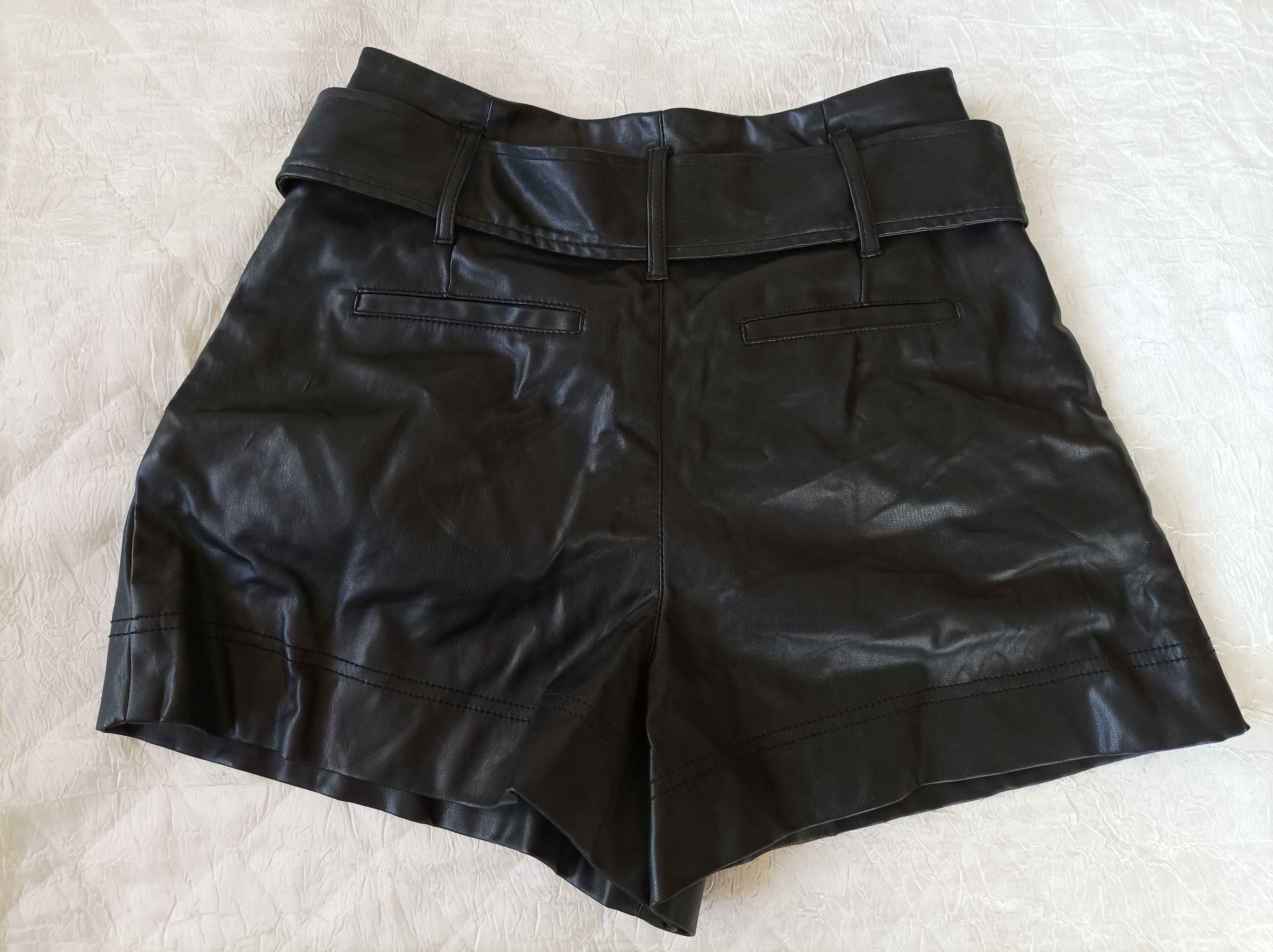 TRF Zara кожени къси панталонки